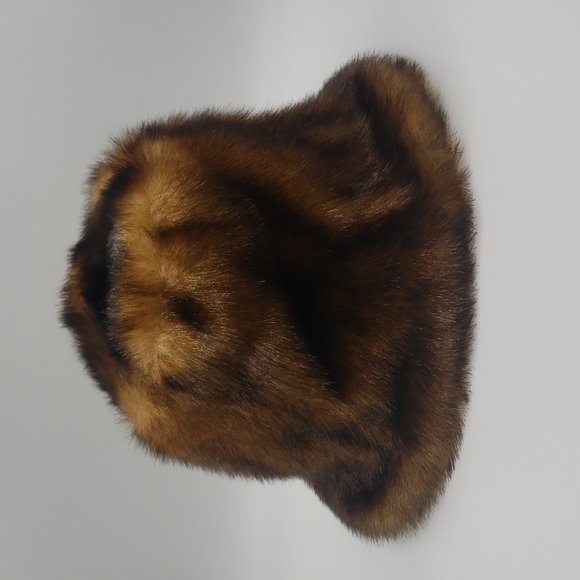dennis basso Accessories - Vintage Dennis Basso Faux Fur Bucket Hat